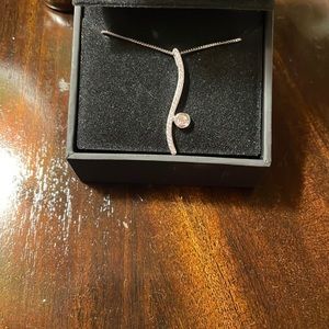 Marilyn Monroe 1/5k Diamond Necklace. Never worn 10k gold.